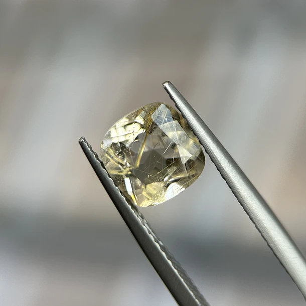 Cuarzo rutilado–1.85ct–7.1x6.9x5.2mm 1