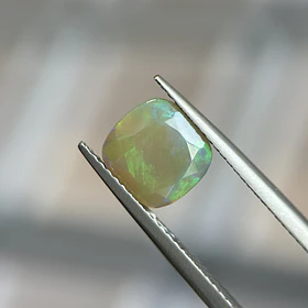 Ópalo etíope–1.215ct–8x8x4.9mm