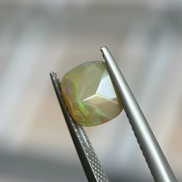 Ópalo etíope–1.215ct–8x8x4.9mm 2