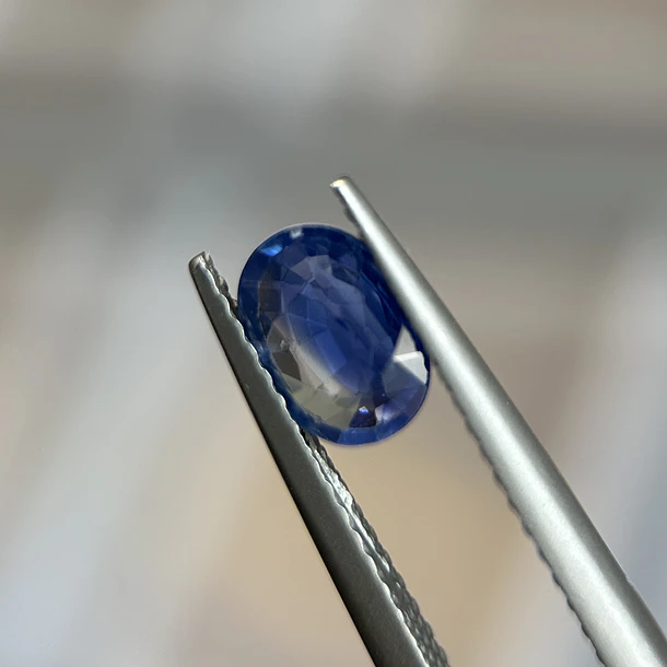 Zafiro azul–0.71ct–6.7x4.8x2mm 1