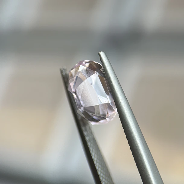 Kunzita–4.015ct–10x7.2x7.2mm 2