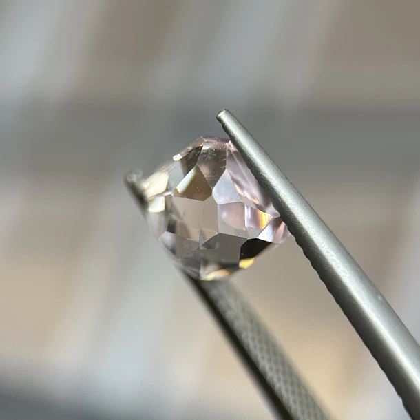 Kunzita–3.85ct–8.2x7.6x6.3mm 2