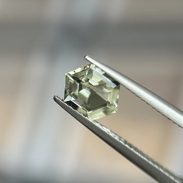 Amatista verde–1.25ct–8.2x6x4.6mm 1