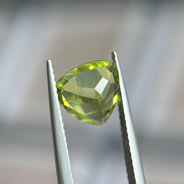 Peridoto–2.485ct–8.8x8.8x4.7mm 3