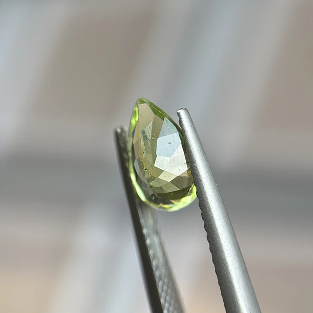 Peridoto–1.235ct–8.8x5.7x4.2mm 2