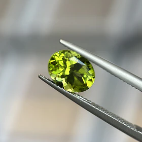 Peridoto–2.465ct–9x6.9x5.3mm