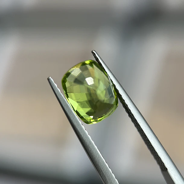 Peridoto–2.96ct–9x7x6.3mm 3