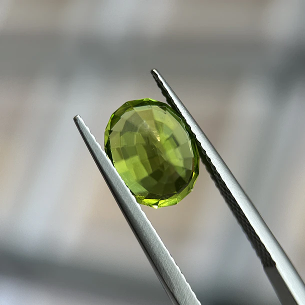 Peridoto–3.64ct–10x7.9x6.3mm 3