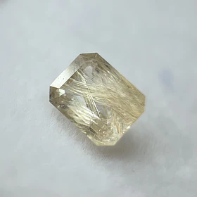 Cuarzo rutilado-2.68ct-9x7mm
