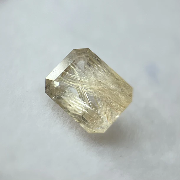 Cuarzo rutilado-2.68ct-9x7mm 1