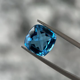 Topacio suizo–8.92ct–10.8x10.8x7.8mm