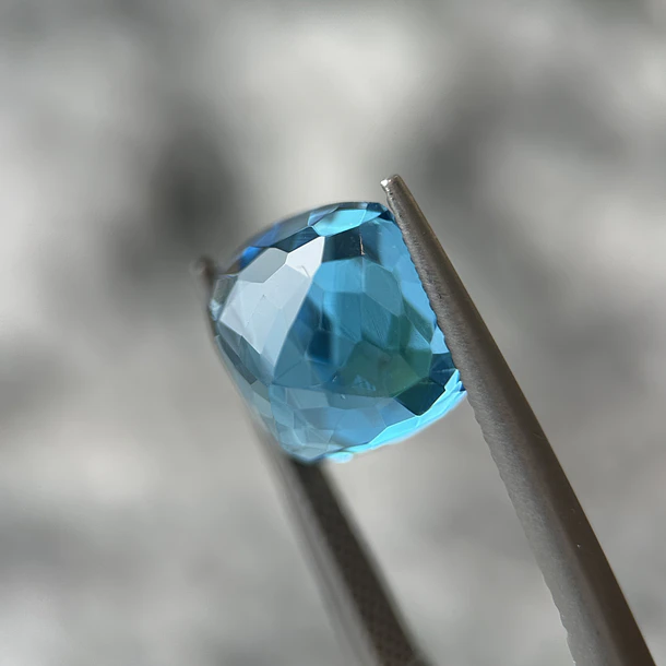 Topacio suizo–8.92ct–10.8x10.8x7.8mm 2