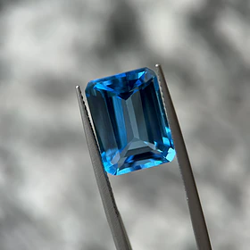 Topacio suizo–11.55ct–15x11x7mm