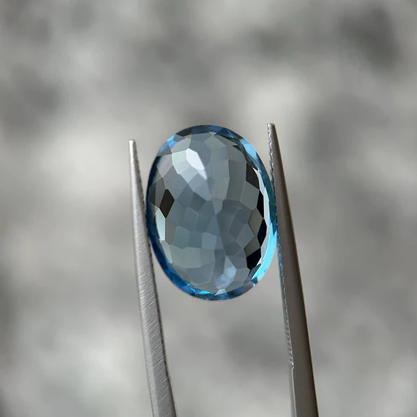Topacio suizo–10.19ct–15x11x7mm 3
