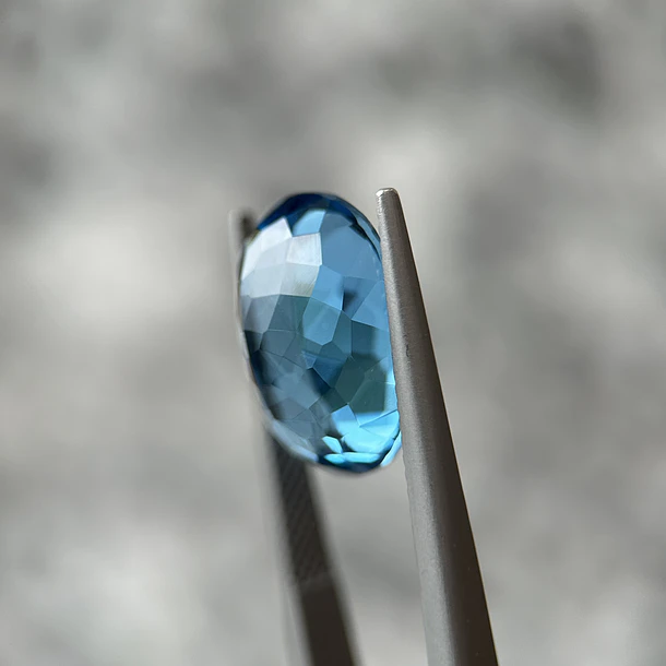 Topacio suizo–10.19ct–15x11x7mm 2