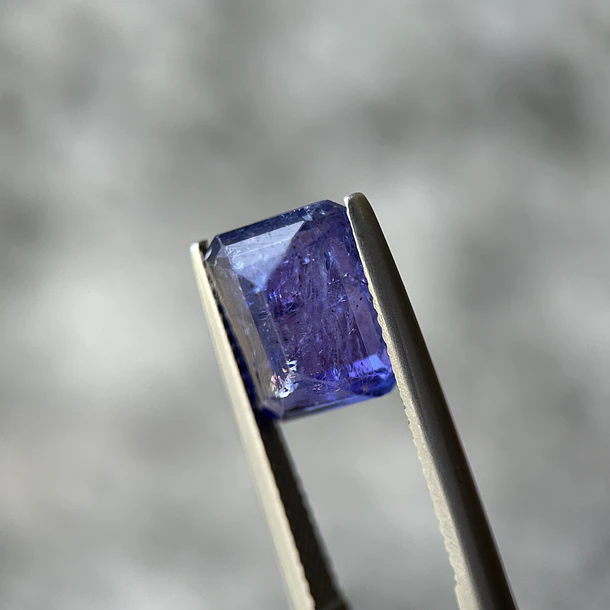 Tanzanita–4.80ct–10.4x8.7x5.1mm 2