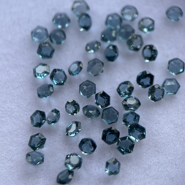 Topacio london blue-0.16ct-3x3mm 3
