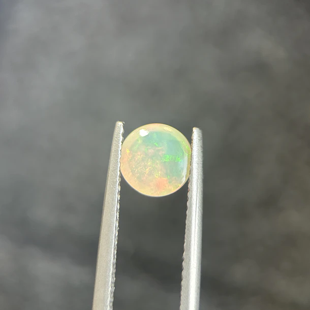 Ópalo-0.70ct-5.3mm 3