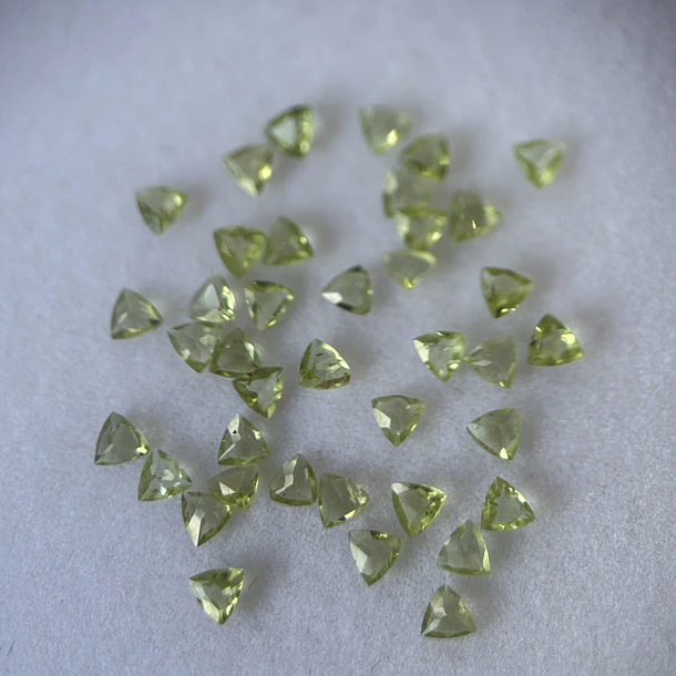 Peridoto-0.15ct-3x3mm 3