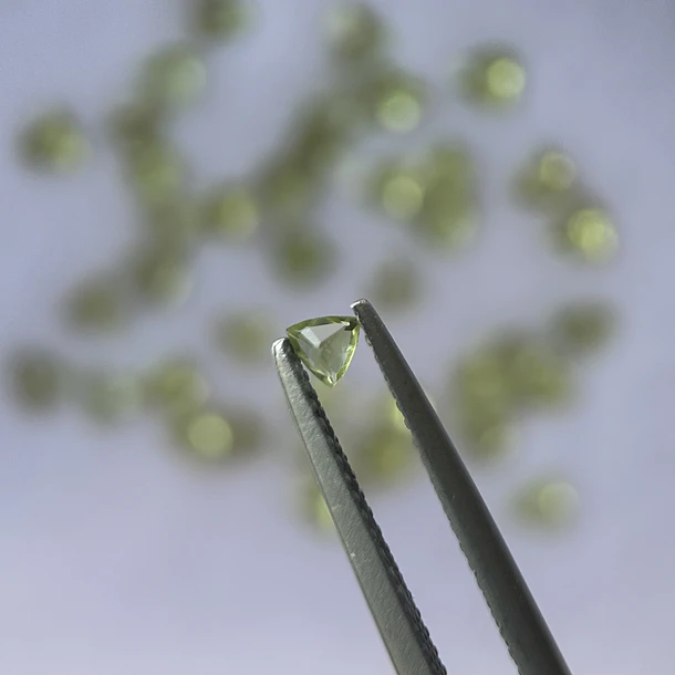 Peridoto-0.15ct-3x3mm 2