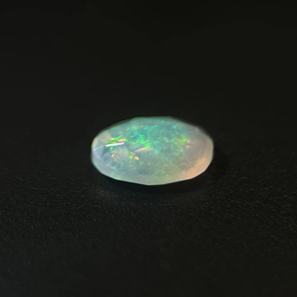 Ópalo–0.89ct–8.8x6.2x3.4mm 3