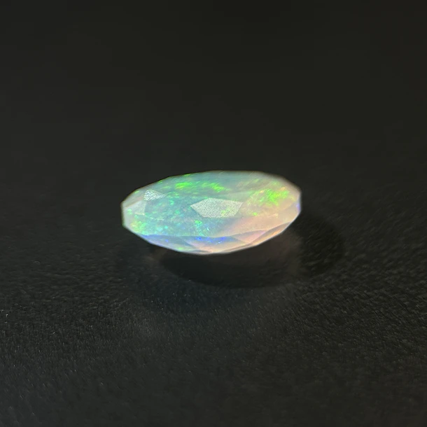 Ópalo–0.89ct–8.8x6.2x3.4mm 2