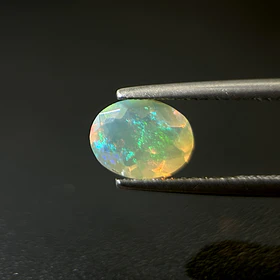 Ópalo–0.80ct–8.2x6.3x3.9mm