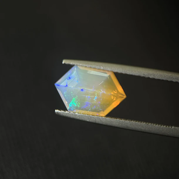 Ópalo–2.37ct–12.7x8.4x5.5mm 3