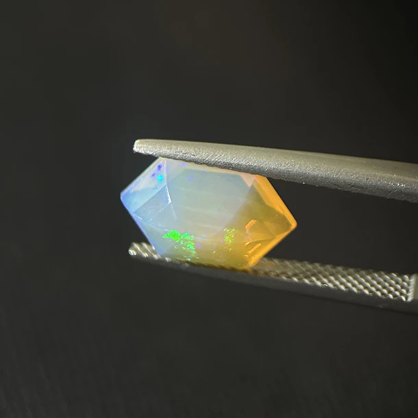 Ópalo–2.37ct–12.7x8.4x5.5mm 2