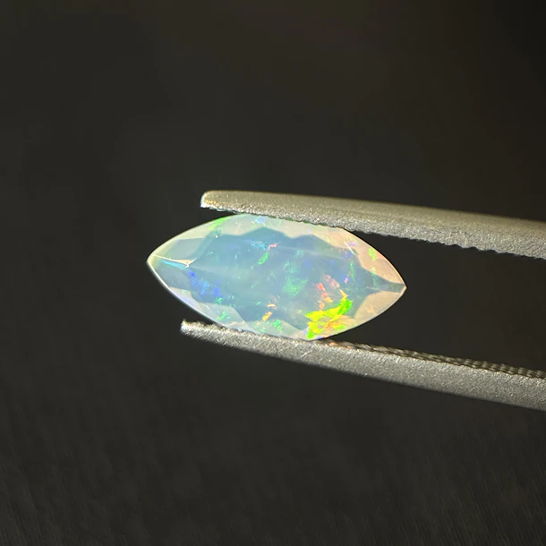Ópalo–0.98ct–12.5x6x3.4mm 1