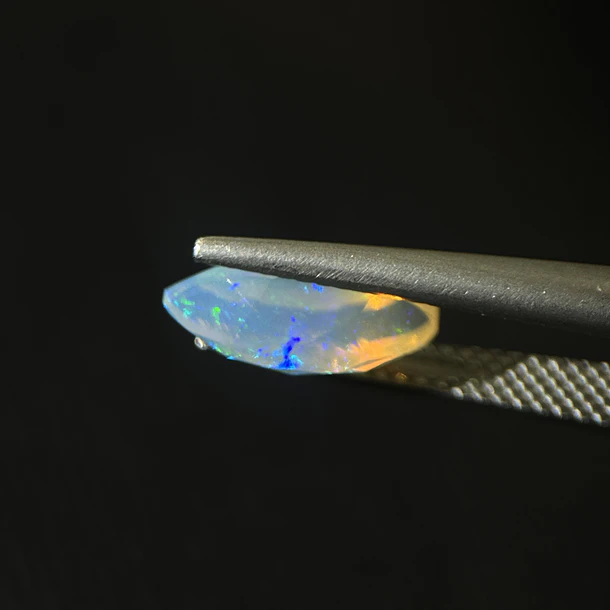 Ópalo–1.15ct–11.5x5.7x4.3mm 2