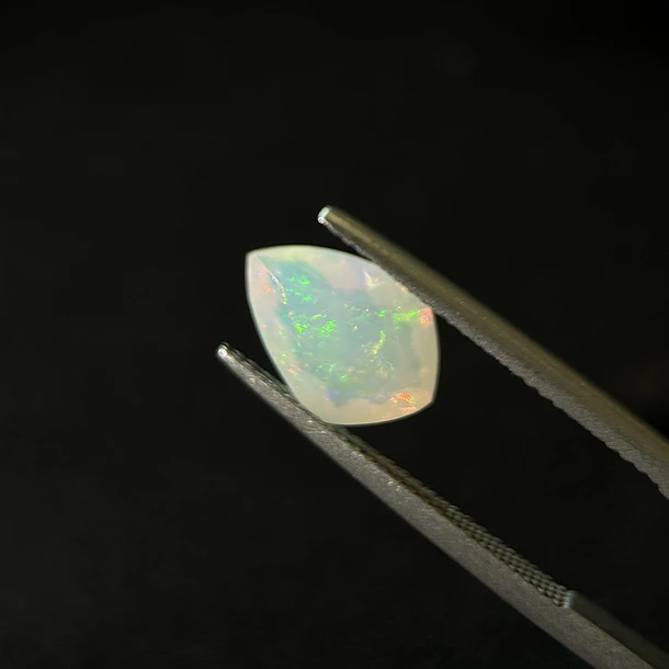 Ópalo–1.635ct–11.4x8.2x5.2mm 1