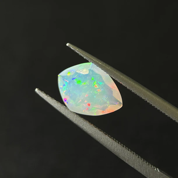 Ópalo–1.065ct–10.1x7.6x3.7mm 1