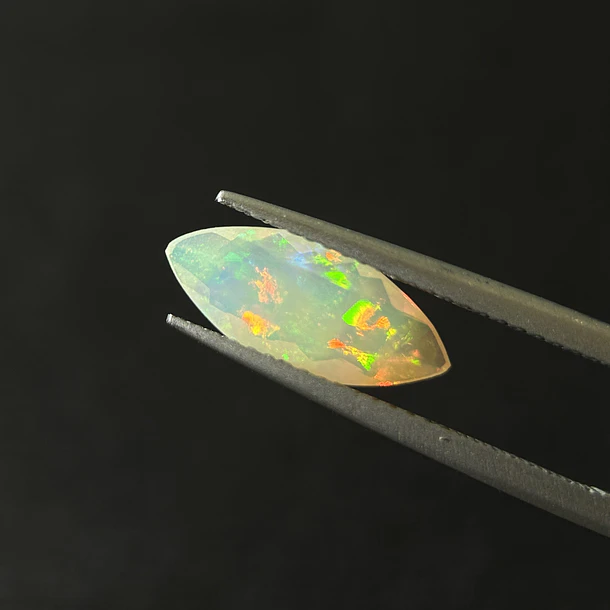 Ópalo–1.09ct–13.6x6x3.5mm 1