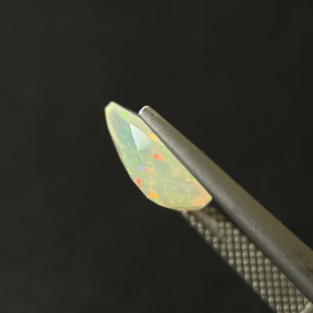 Ópalo–1.165ct–11.1x6.7x4.3mm 2