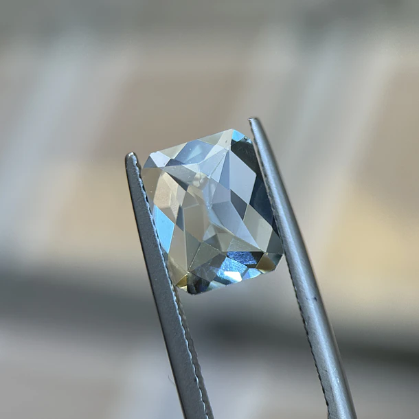 Topacio azul–3.855ct–10x8mm 3