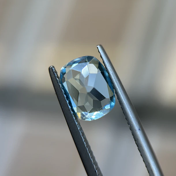 Topacio azul–2.71ct–9x7mm 3