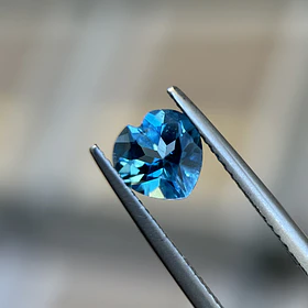 Topacio suizo–1.285ct–6.6x6.7mm