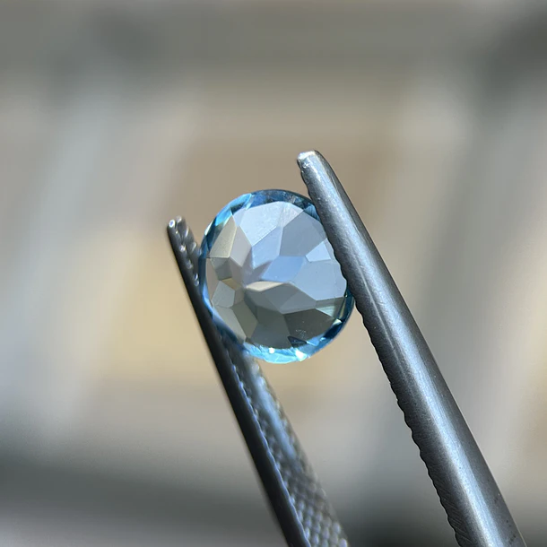 Topacio suizo–2.47ct–8mm 2