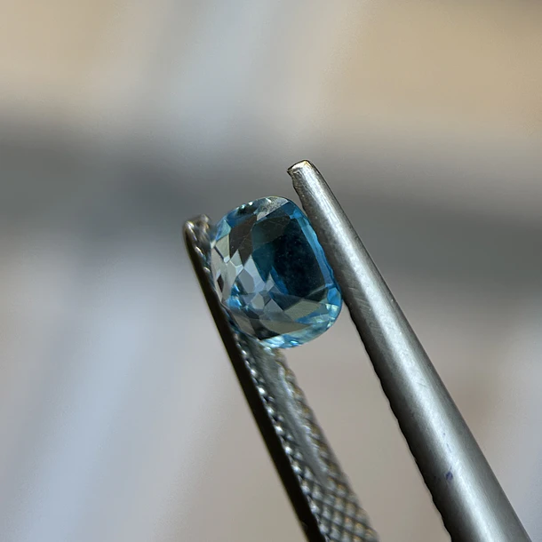 Topacio suizo–1.22ct–6x6mm 2