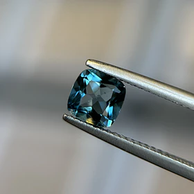 Topacio london blue–1.425ct–6x6mm