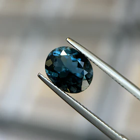 Topacio london blue–3.695ct–10x8mm