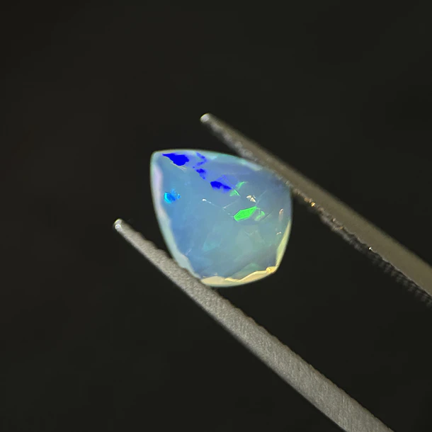Ópalo–1.13ct–9.3x8x4.5mm 2