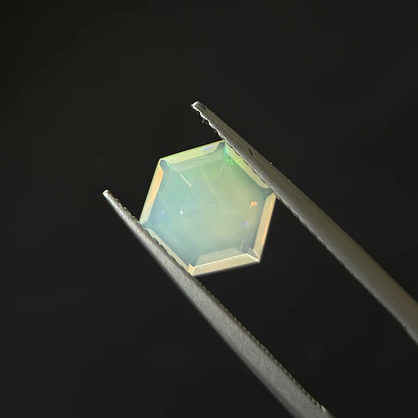 Ópalo–1.395ct–8.3x8.4x4.5mm 3