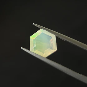 Ópalo–1.395ct–8.3x8.4x4.5mm