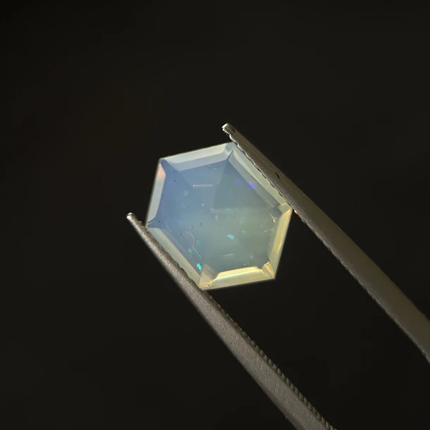 Ópalo–2.215ct–11.4x8.7x5.9mm 2