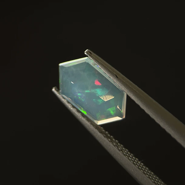 Ópalo–0.94ct–10.6x6.1x3.5mm 2