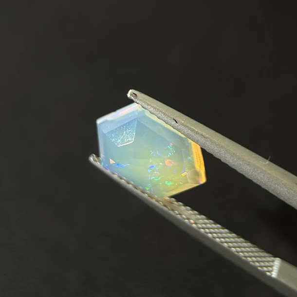 Ópalo–1.72ct–11.6x7.8x4.4mm 2