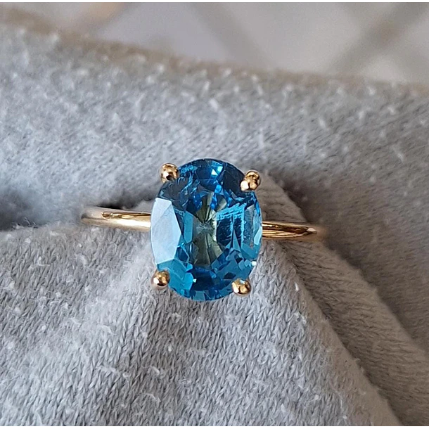 Anillo solitario oro amarillo 14k, talla 9, con Amatista redonda 15mm 13.35ct