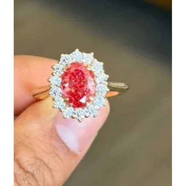 Anillo estilo lady di en oro rosa 14k talla 7 con aguamarina oval y moissanitas de 2mm